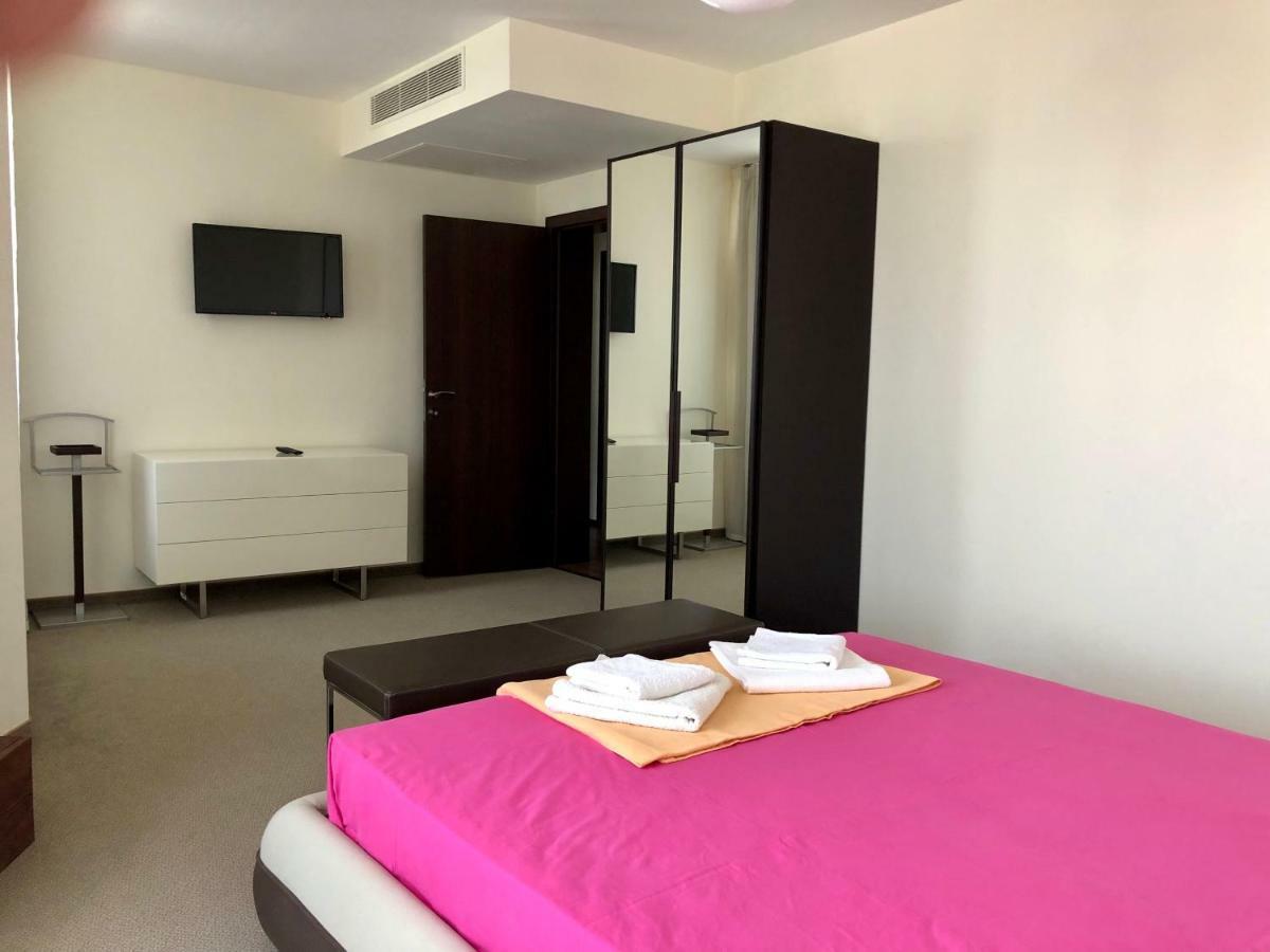 Apartments In Peter House Σάνι Μπιτς Εξωτερικό φωτογραφία
